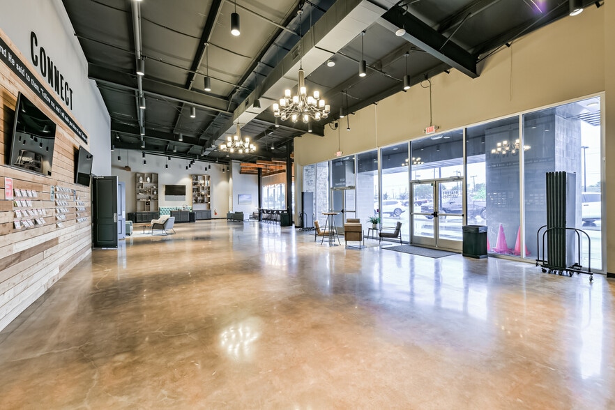 More Photos Of 1222 W Main St, Tomball Religious Facility For Sale