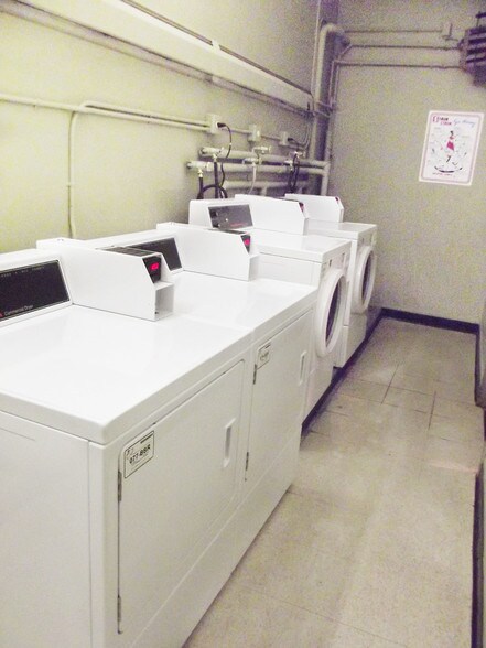 More Photos Of 816 21st Ave N, Minneapolis Apartments For Sale