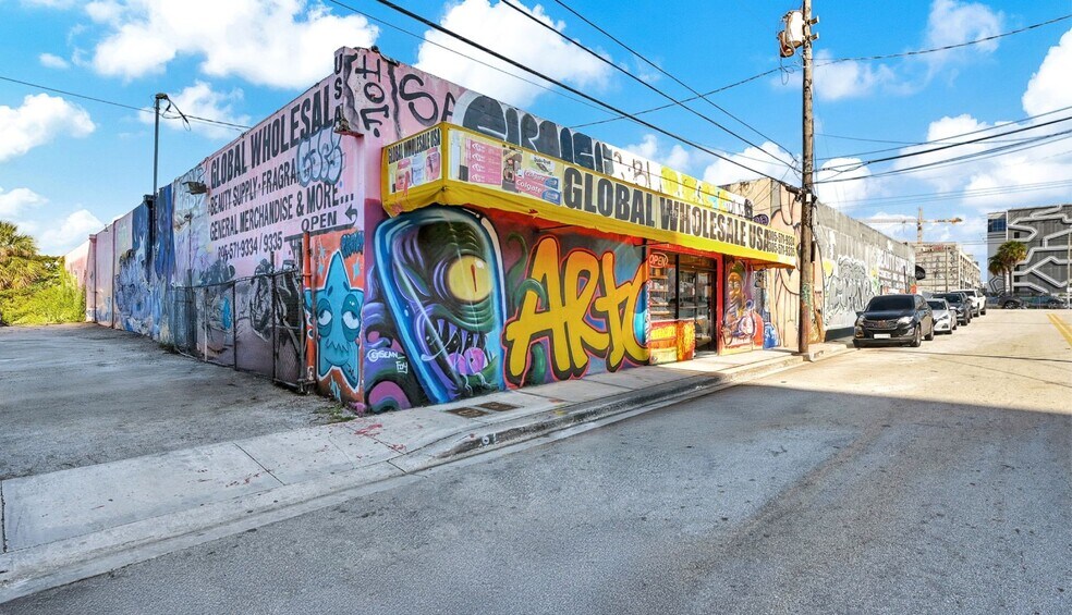 More Photos Of 525 NW 27th St, Miami Freestanding For Lease