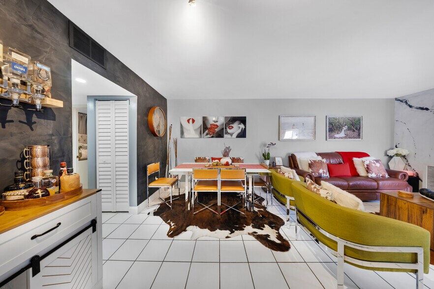 More Photos Of 569 SW 4th St, Miami Apartments For Sale