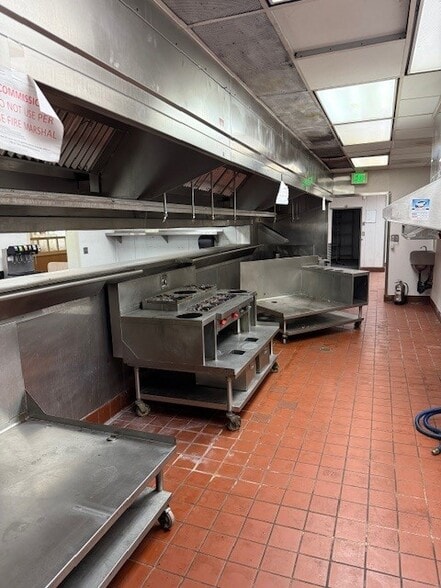 More Photos Of 2900 SE 164th Ave, Vancouver Restaurant For Lease