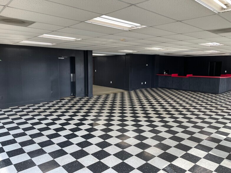 More Photos Of 403 Highway 183, Piedmont Light Manufacturing For Lease