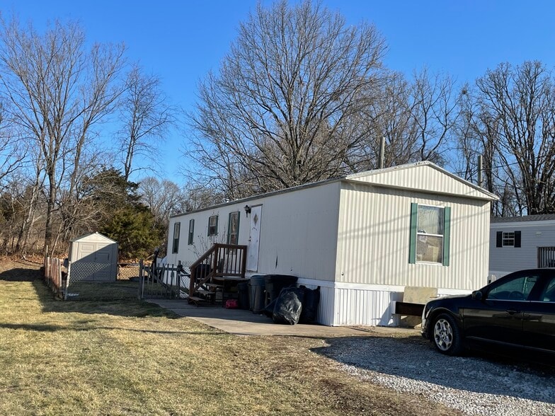 More Photos Of 2902 Clay St, De Soto Manufactured Housing Mobile Home Park For Sale