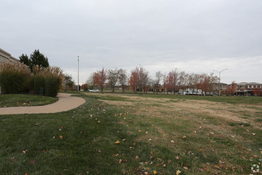 More Photos Of 13480 Briar St, Leawood Land For Sale