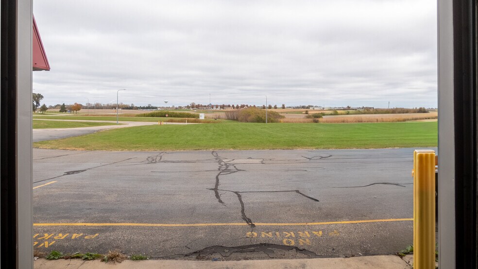 More Photos Of 7840 Leqve Dr SW, Rochester Industrial For Lease