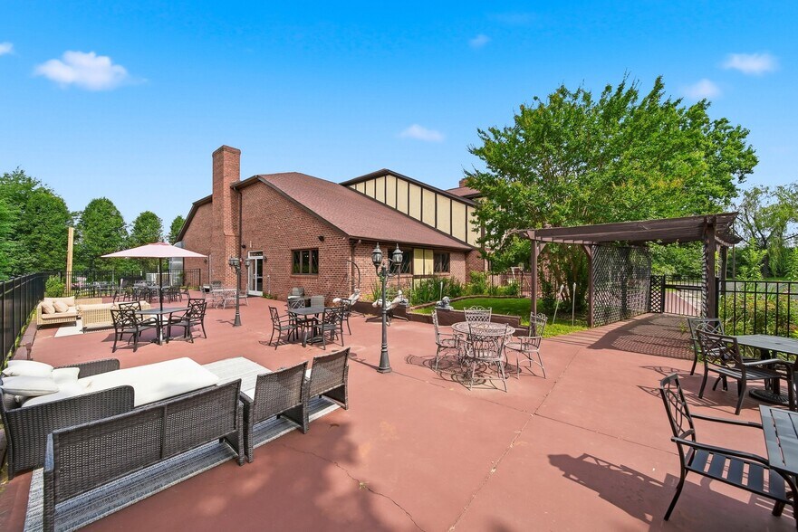 More Photos Of 2289 Saint Paul's Church Rd, Newton Restaurant For Sale