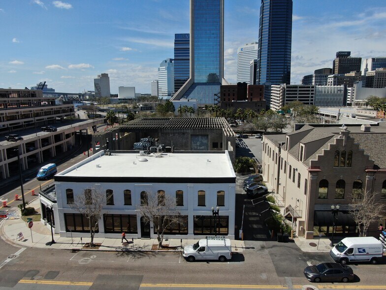 More Photos Of 10 S Newnan St, Jacksonville Loft Creative Space For Lease