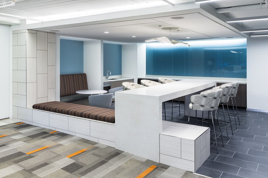 More Photos Of 2325 Dulles Corner Blvd, Herndon Office For Lease