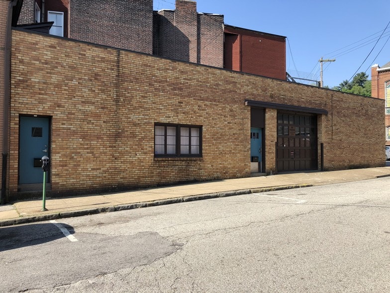 More Photos Of 3B Walnut St, Etna Light Manufacturing For Lease