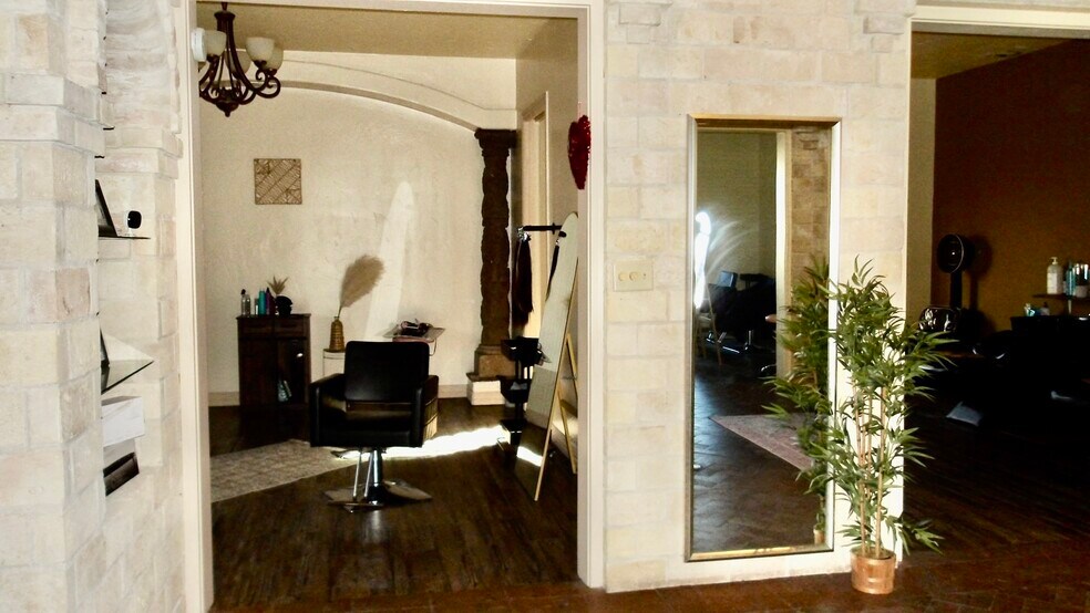 More Photos Of 1906A E Tyler, Harlingen Office For Sale