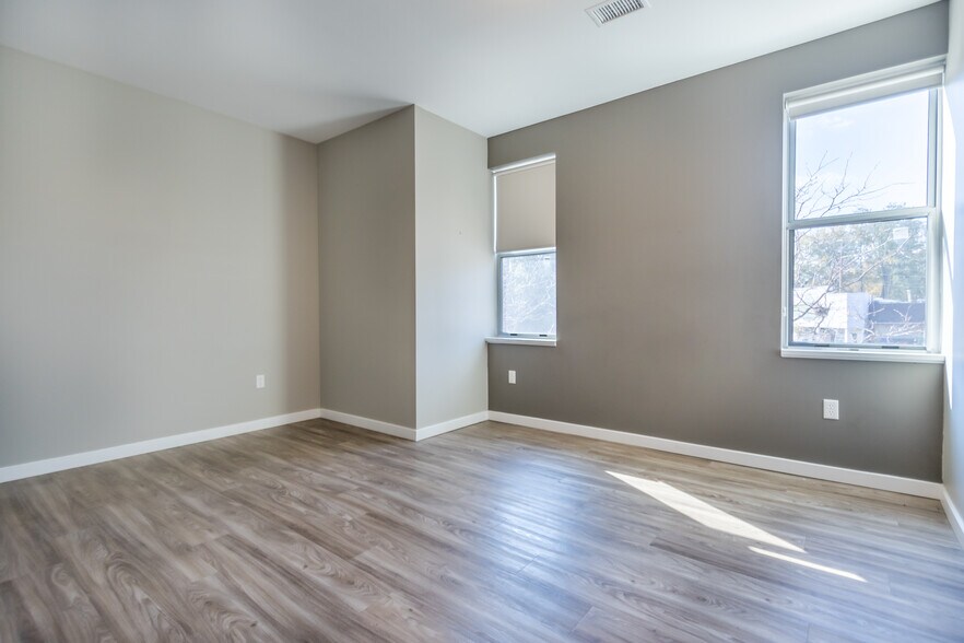 More Photos Of 119 E Lake Ave, Plymouth Apartments For Sale