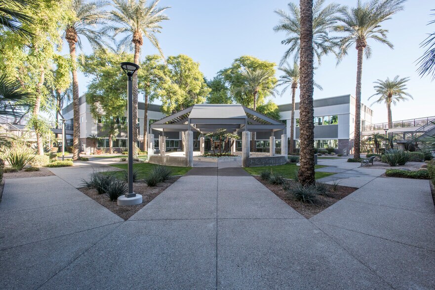 More Photos Of 950 W Elliot Rd, Tempe Unknown For Lease