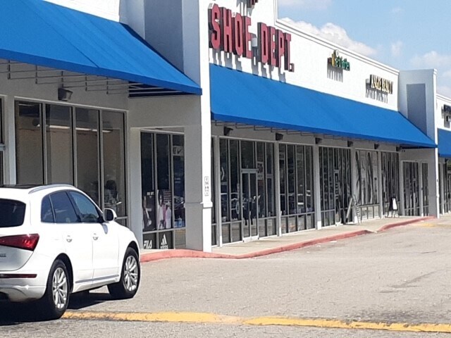 More Photos Of 697 Davis Rd, Stockbridge Unknown For Sale