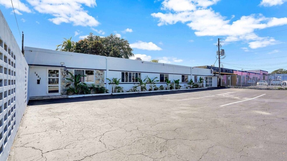 More Photos Of 1822 NW 22nd St, Miami Service For Lease