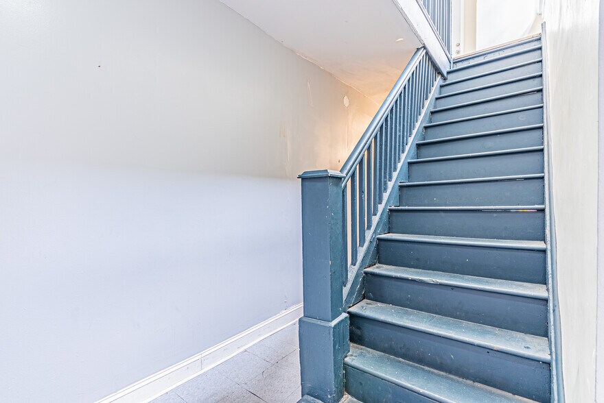 More Photos Of 307 Clinton Pl, Newark Apartments For Sale