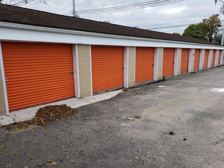 More Photos Of 2707 7th Street Rd, Louisville General Retail For Sale