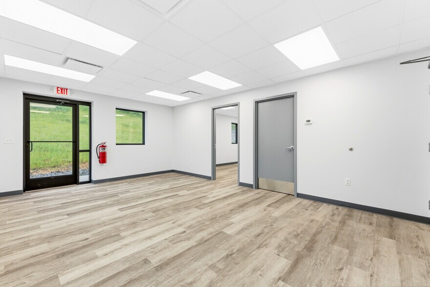 More Photos Of 1606 Glass Ave, Fairmont Industrial For Lease