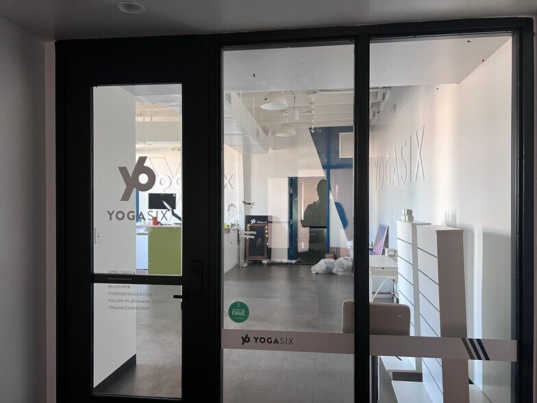 More Photos Of 372 S Main St, Memphis Storefront Retail Office For Sale