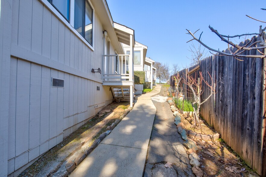 More Photos Of 9363 Landrum St, Plymouth Apartments For Sale