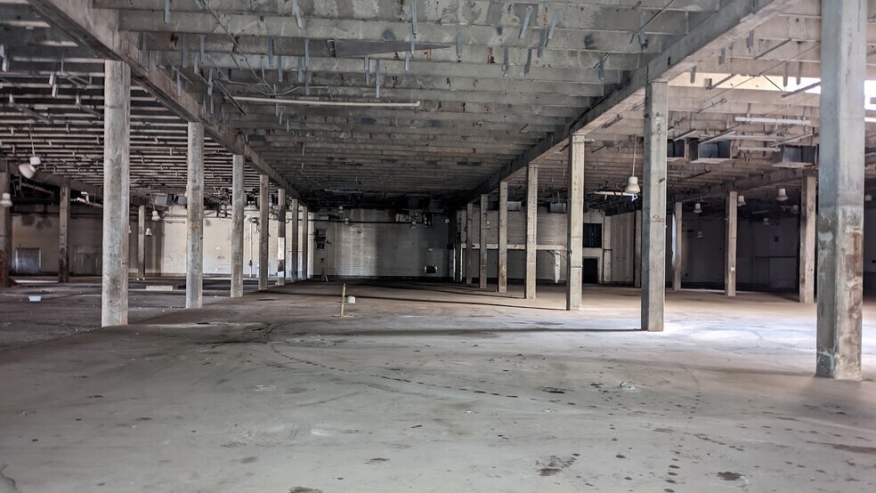 More Photos Of 2226 FM 3183, Plainview Food Processing For Lease