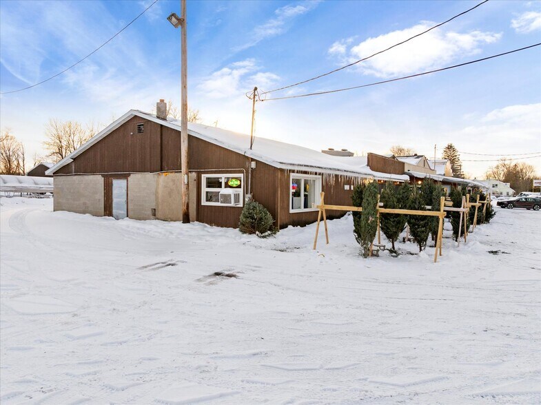 More Photos Of 485 Seneca St, Sherrill Freestanding For Sale