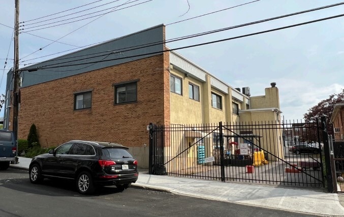 More Photos Of 2778 Bruckner Blvd, Bronx Office For Sale