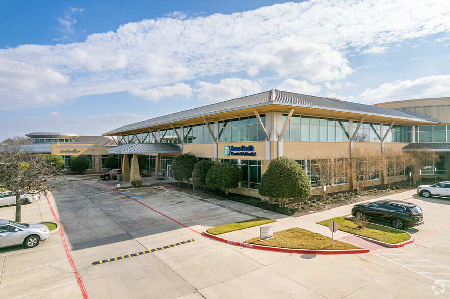 Primary Photo Of 1545 E Southlake Blvd, Southlake Medical For Lease