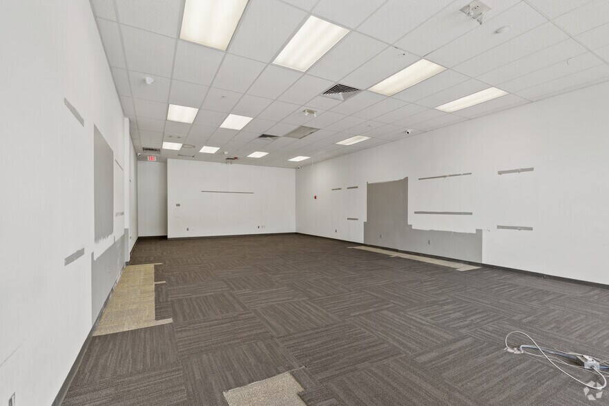 More Photos Of 950 Wolcott St, Waterbury Unknown For Sale