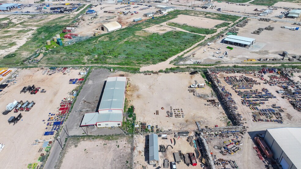 More Photos Of 12718 TX-191, Midland Warehouse For Lease