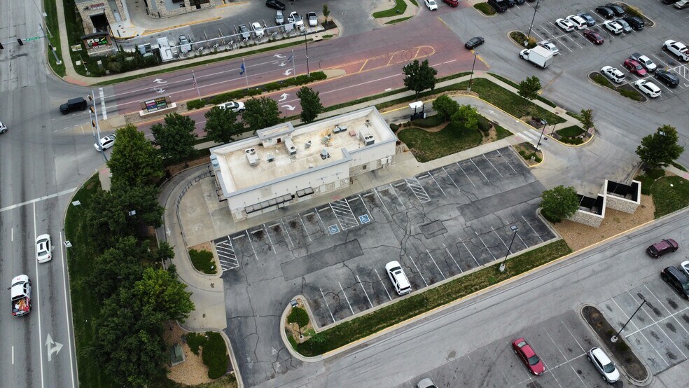 More Photos Of 211 S 18th St Expy, Kansas City Fast Food For Sale