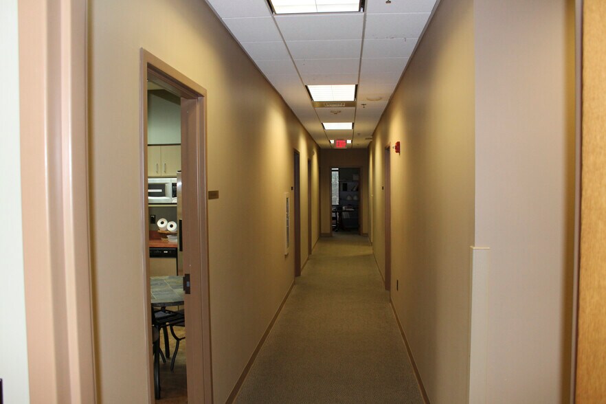 More Photos Of 602 Crescent Pl, Ridgeland Office For Lease
