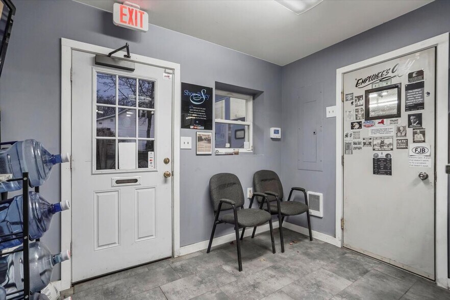 More Photos Of 3 Marlorville Rd, Wappingers Falls Auto Repair For Sale