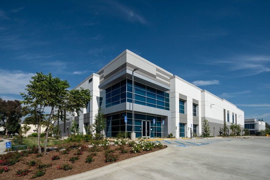 More Photos Of 9920 Pioneer Blvd, Santa Fe Springs Unknown For Lease