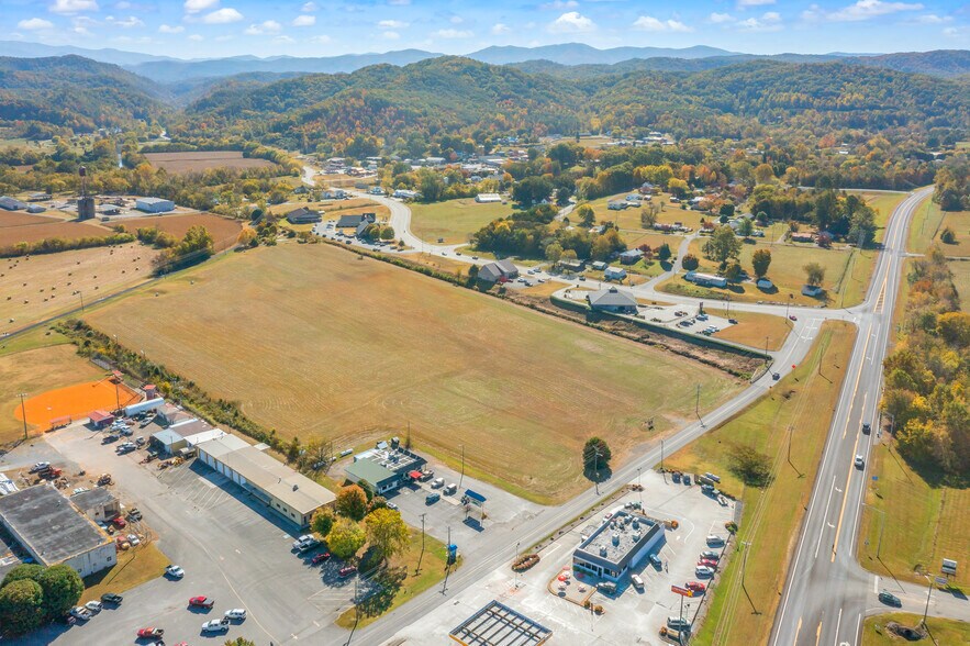 More Photos Of 128 Bank St, Tellico Plains Restaurant For Sale
