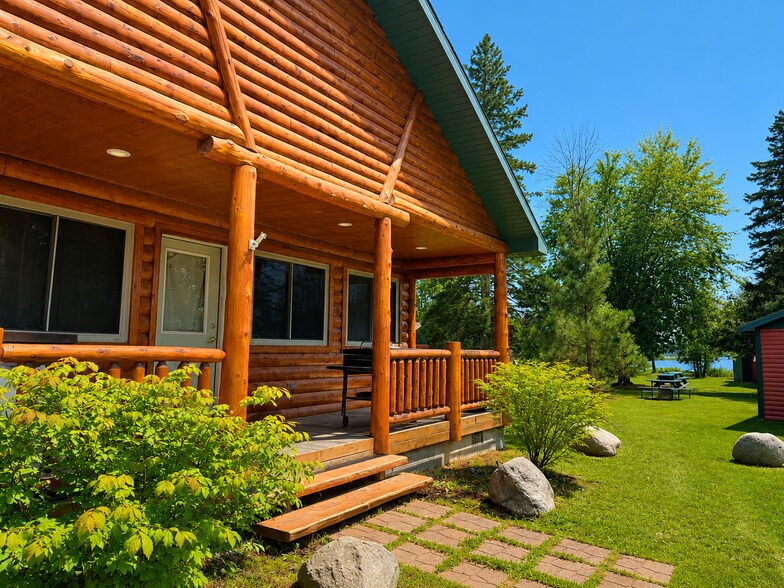 More Photos Of W17461 Norton Rd, Gould City Hotel For Sale