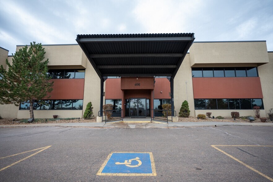 More Photos Of 605 Parfet St, Lakewood Medical For Sale