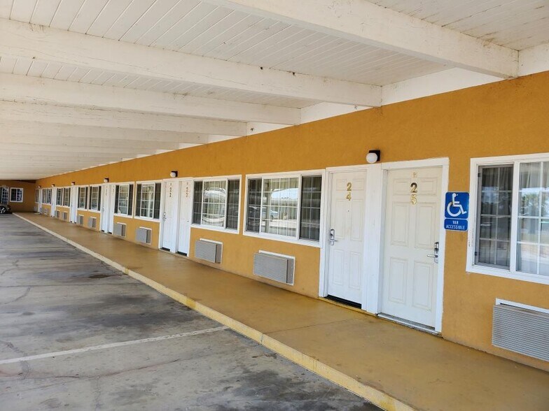 More Photos Of 4930 W County Rd, Dunnigan Hotel For Sale
