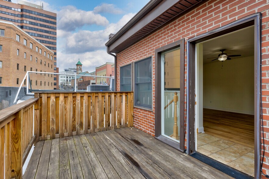 More Photos Of 111 Pine St, Albany Multifamily For Sale