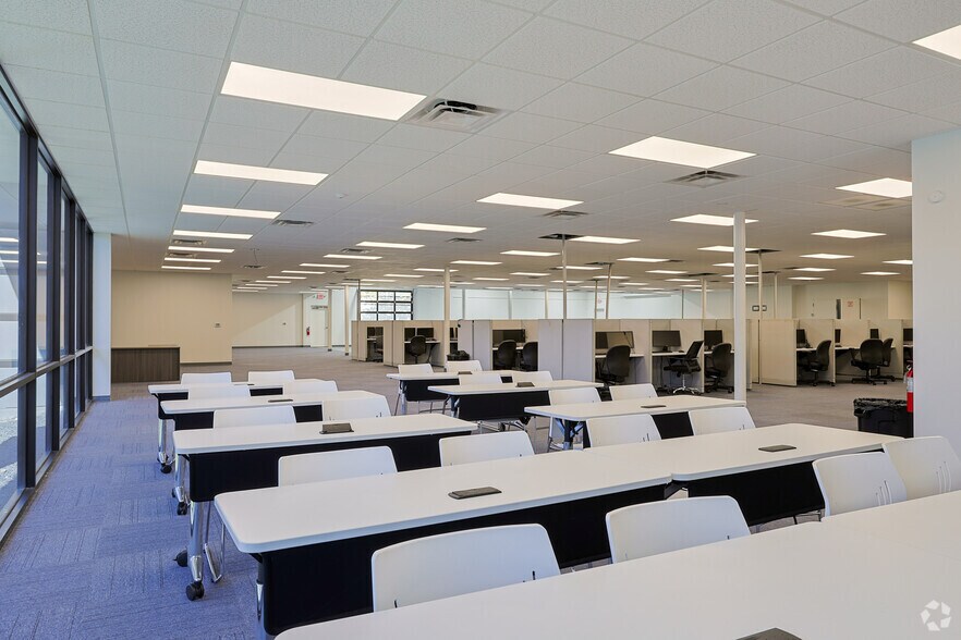 More Photos Of 2113 Wells Branch Pky, Austin Unknown For Lease