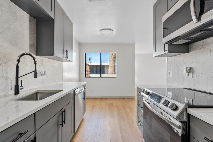 More Photos Of 4034 E Moreland St, Phoenix Multifamily For Sale