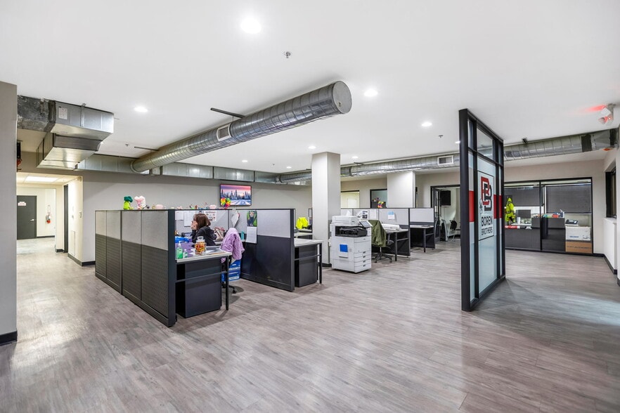 More Photos Of 808 Rhoads Ave, Columbus Warehouse For Sale