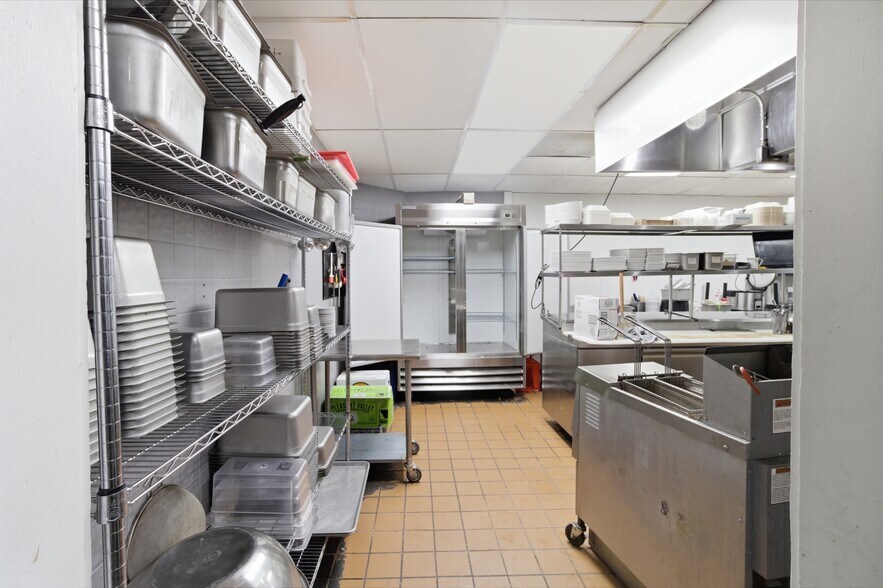 More Photos Of 4405-4435 Liberty Rd S, Salem Restaurant For Lease