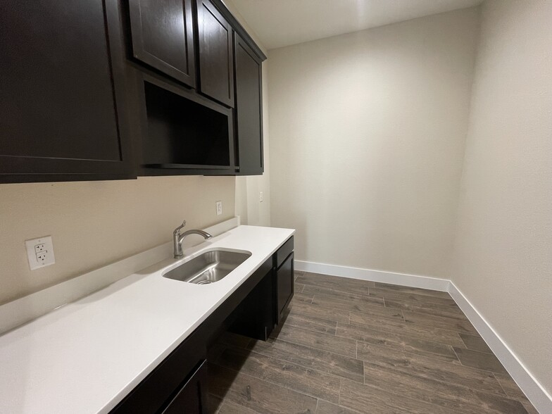 More Photos Of 2951 FM 1460, Georgetown Office For Sale