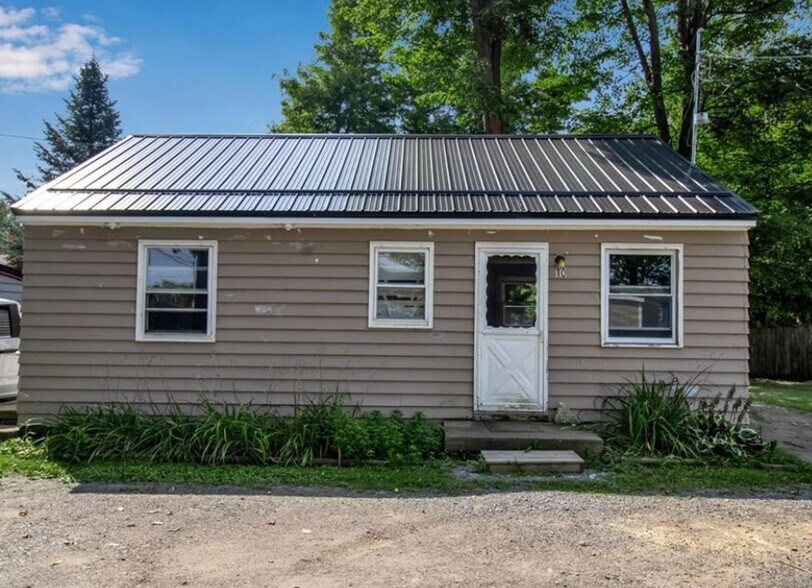 More Photos Of 6879 Erie Rd, Derby Apartments For Sale