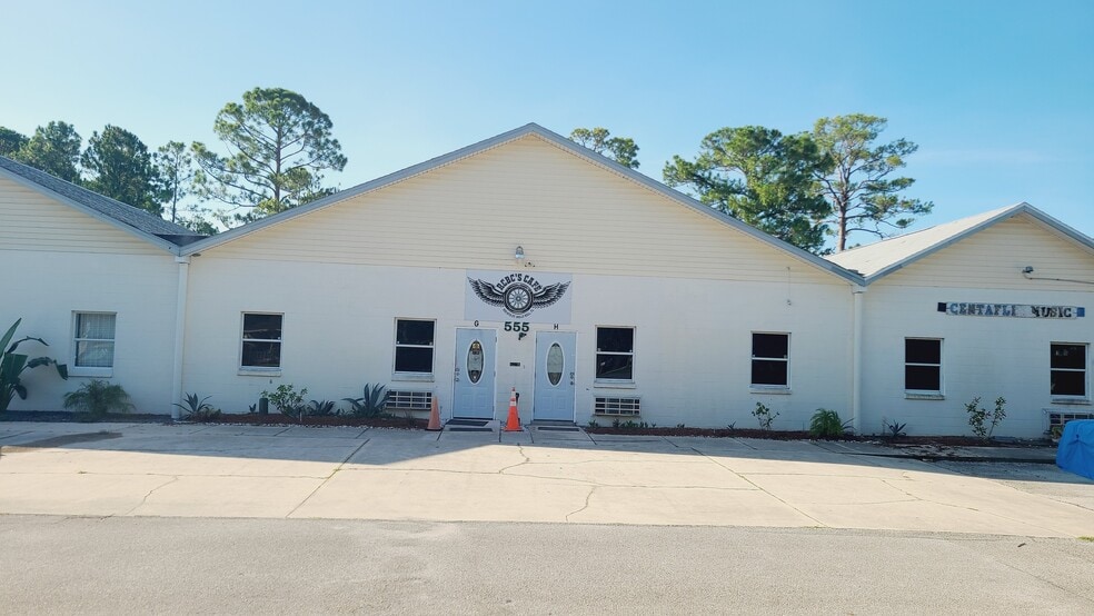 More Photos Of 555 8th St, Daytona Beach Distribution For Sale