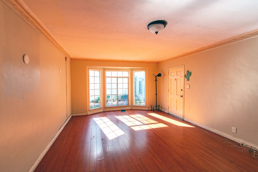 More Photos Of , Los Angeles Multifamily For Sale