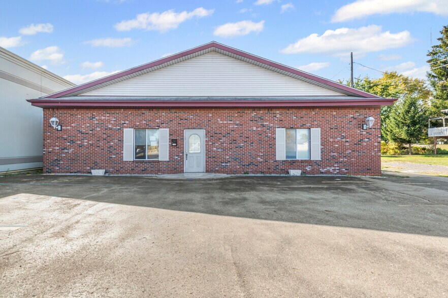 More Photos Of 3103 Lapeer Rd, Port Huron General Retail For Sale