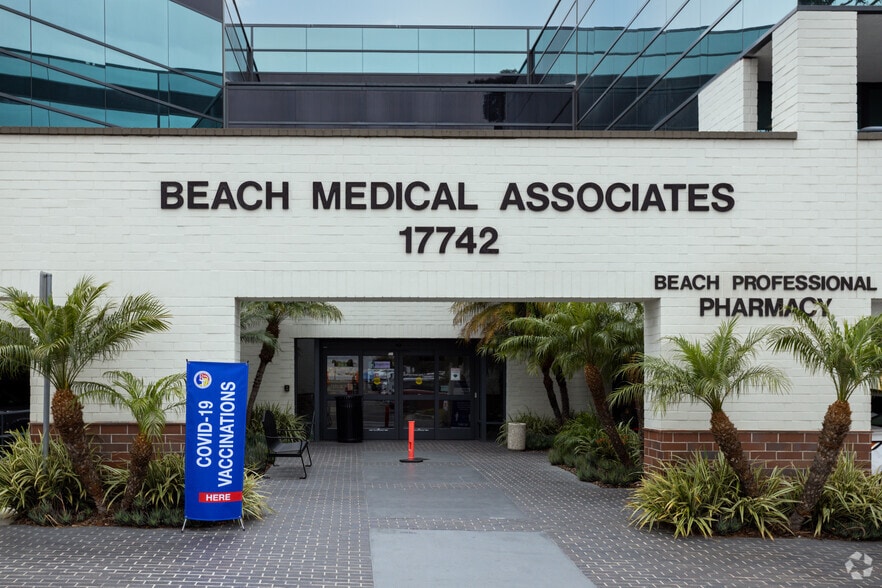 More Photos Of 17742 Beach Blvd, Huntington Beach Medical For Lease