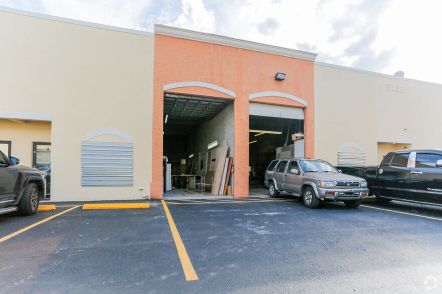 3130 W 84th St, Hialeah, FL 33018 Industrial For Lease