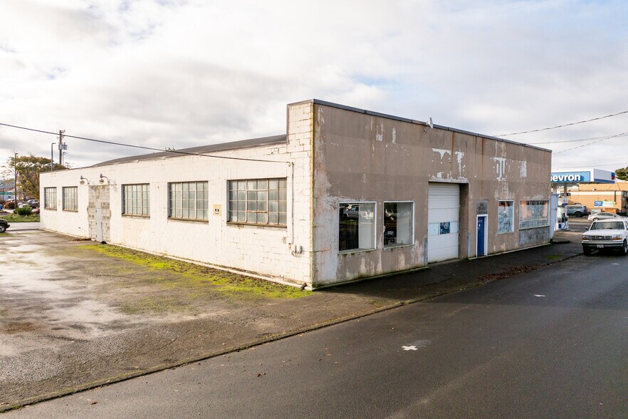 More Photos Of 2105 4th St, Tillamook Industrial For Sale